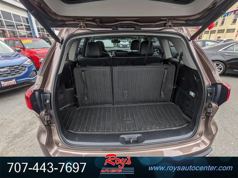 used 2018 Toyota Highlander Hybrid car, priced at $30,995