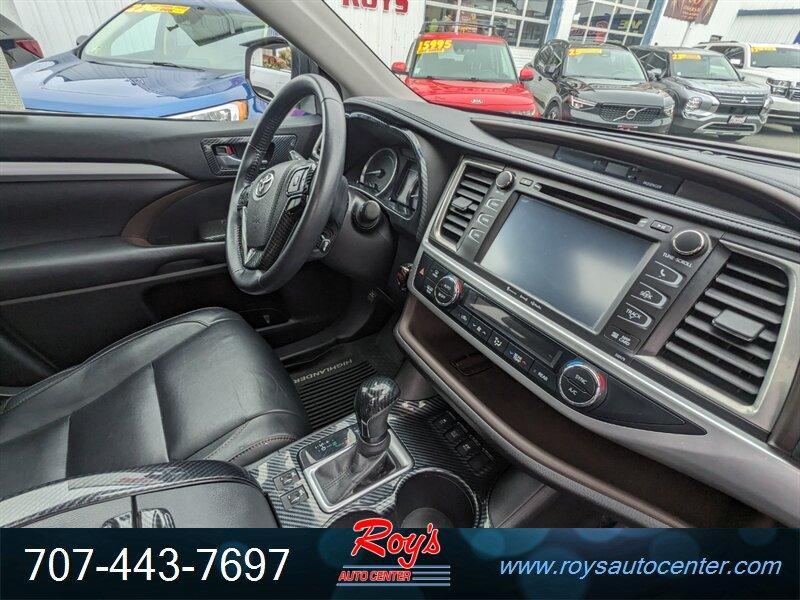 used 2018 Toyota Highlander Hybrid car, priced at $30,995