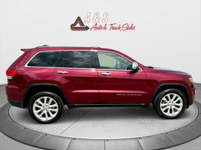 used 2017 Jeep Grand Cherokee car, priced at $18,990