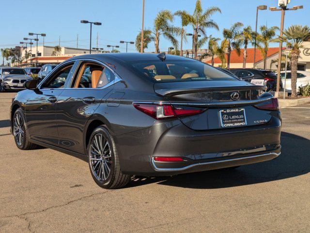 new 2025 Lexus ES 300h car, priced at $46,255