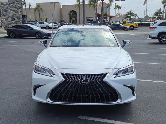 new 2025 Lexus ES 300h car, priced at $48,069