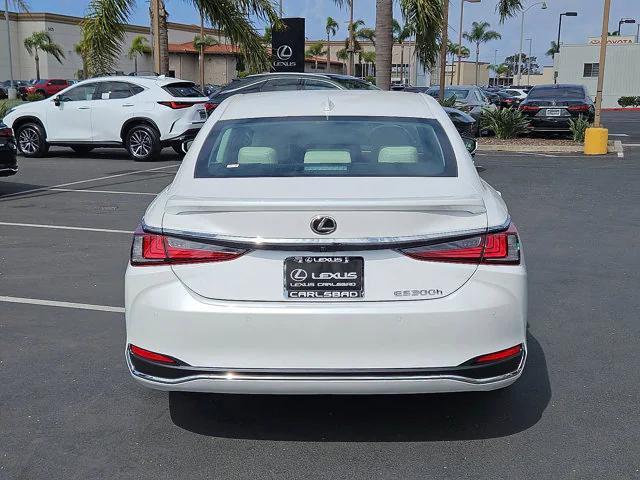 new 2025 Lexus ES 300h car, priced at $48,069