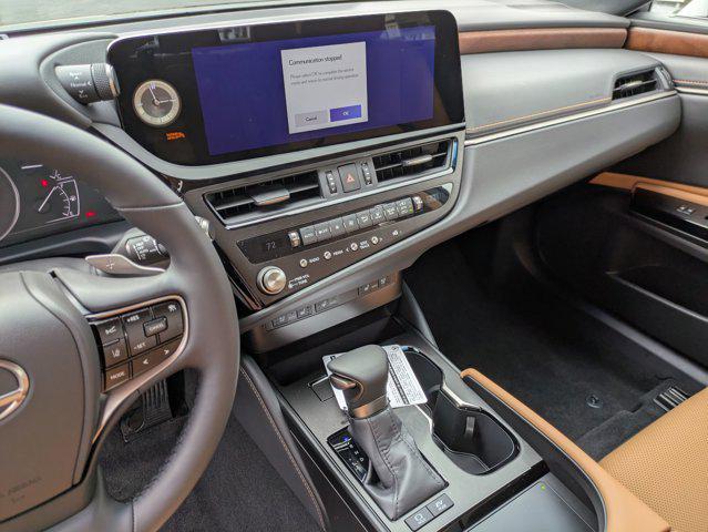 new 2025 Lexus ES 300h car, priced at $50,614