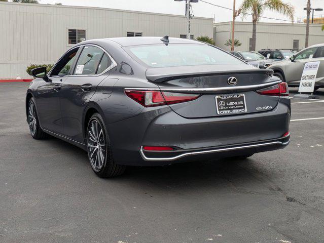 new 2025 Lexus ES 300h car, priced at $50,614