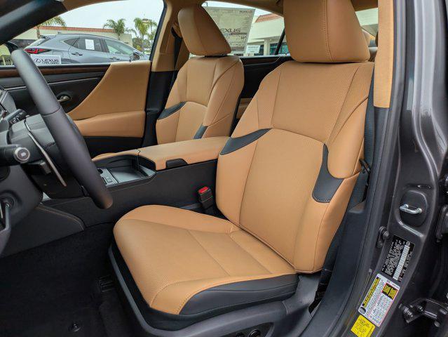 new 2025 Lexus ES 300h car, priced at $50,614