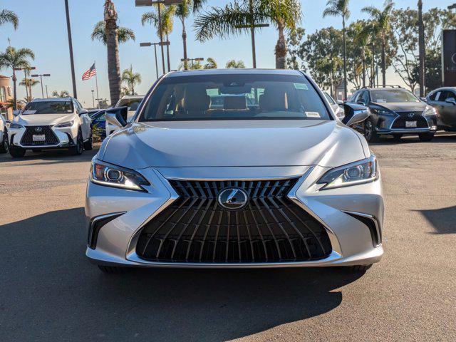 new 2025 Lexus ES 350 car, priced at $42,218