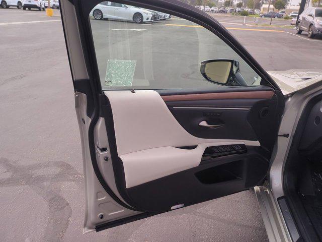 used 2025 Lexus ES 300h car, priced at $45,281