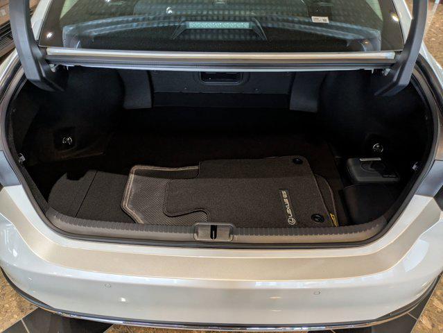 new 2025 Lexus ES 300h car, priced at $47,652