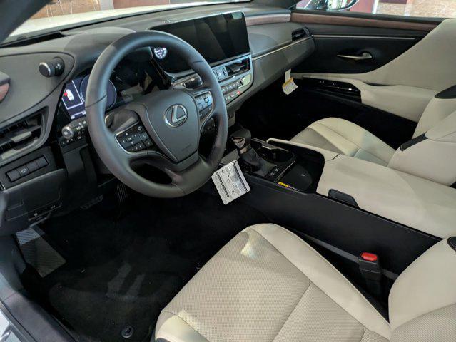 new 2025 Lexus ES 300h car, priced at $47,652