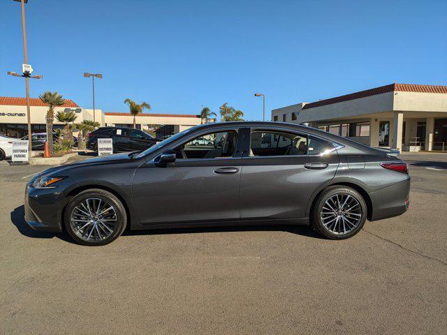 new 2025 Lexus ES 300h car, priced at $51,549