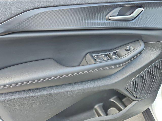 used 2024 Jeep Grand Cherokee car, priced at $23,143