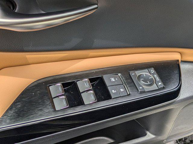 new 2025 Lexus ES 300h car, priced at $48,884