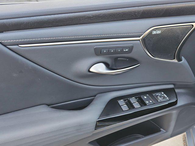 used 2022 Lexus ES 350 car, priced at $43,163