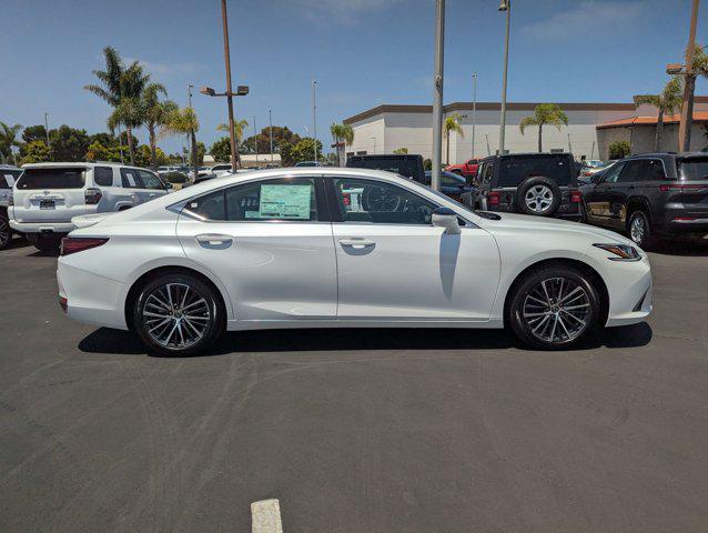 new 2025 Lexus ES 300h car, priced at $46,152