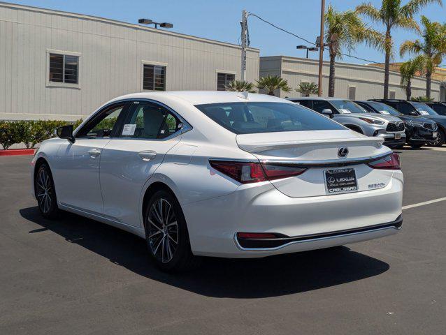 new 2025 Lexus ES 300h car, priced at $46,152