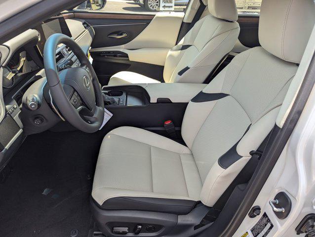 new 2025 Lexus ES 300h car, priced at $46,152