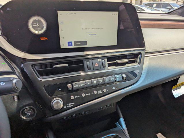 new 2025 Lexus ES 300h car, priced at $46,152