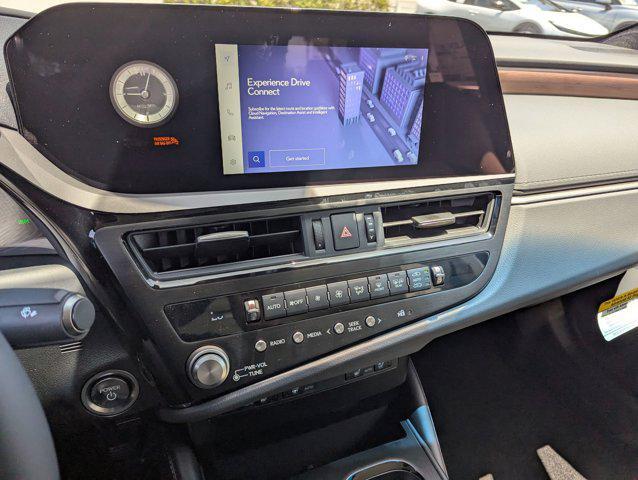 new 2025 Lexus ES 300h car, priced at $46,152