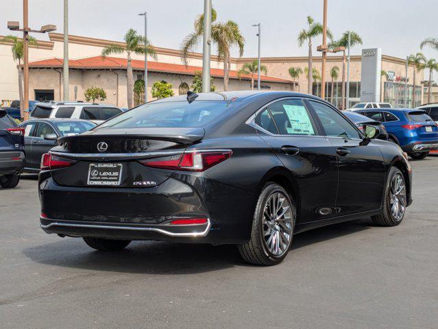 new 2025 Lexus ES 300h car, priced at $53,033