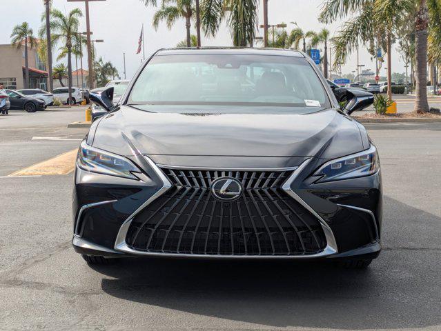 new 2025 Lexus ES 300h car, priced at $53,033