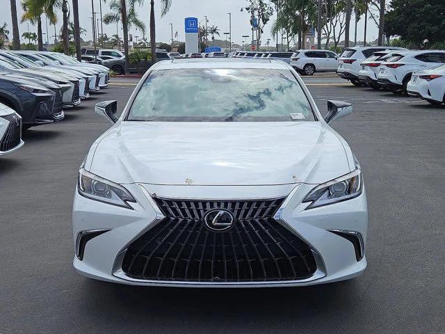 new 2025 Lexus ES 300h car, priced at $48,069
