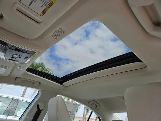 new 2025 Lexus ES 300h car, priced at $48,069