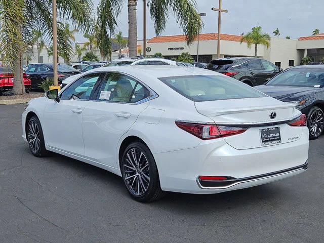 new 2025 Lexus ES 300h car, priced at $48,069
