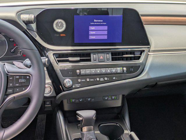 new 2025 Lexus ES 300h car, priced at $46,272