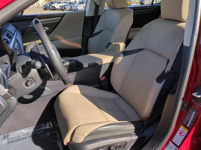 used 2019 Lexus ES 300h car, priced at $29,990