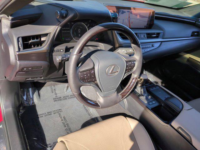 used 2019 Lexus ES 300h car, priced at $29,990