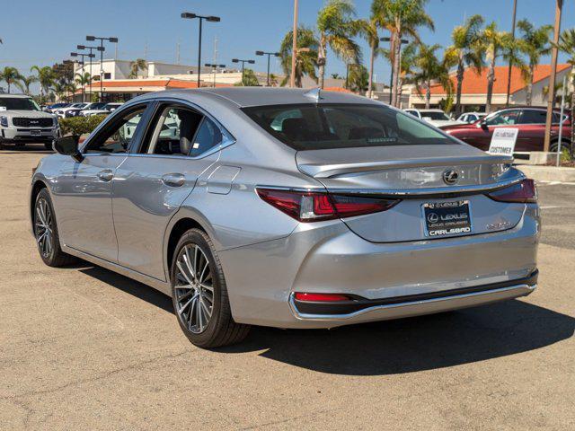 new 2025 Lexus ES 300h car, priced at $47,626