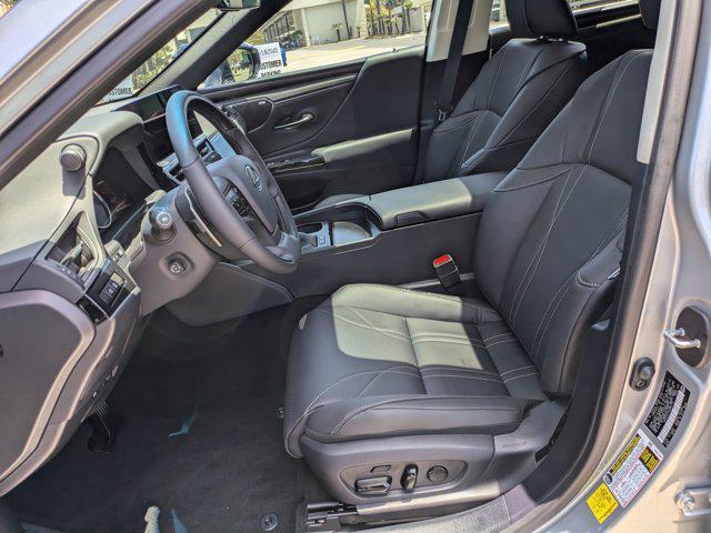 new 2025 Lexus ES 300h car, priced at $55,905