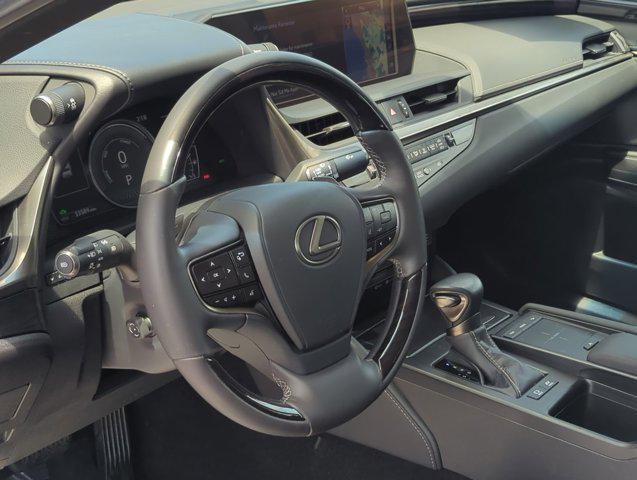 used 2020 Lexus ES 300h car, priced at $31,990