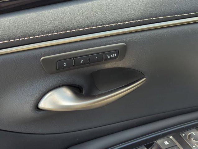 used 2020 Lexus ES 300h car, priced at $31,990