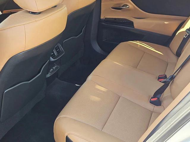 new 2025 Lexus ES 350 car, priced at $47,078