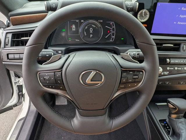 new 2025 Lexus ES 300h car, priced at $47,652