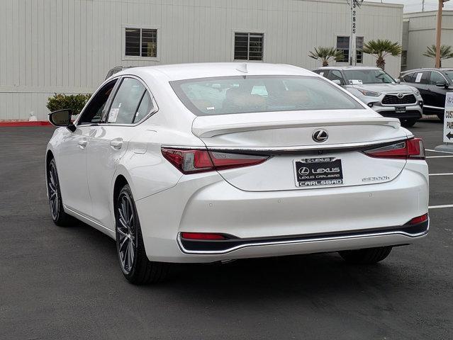 new 2025 Lexus ES 300h car, priced at $47,652