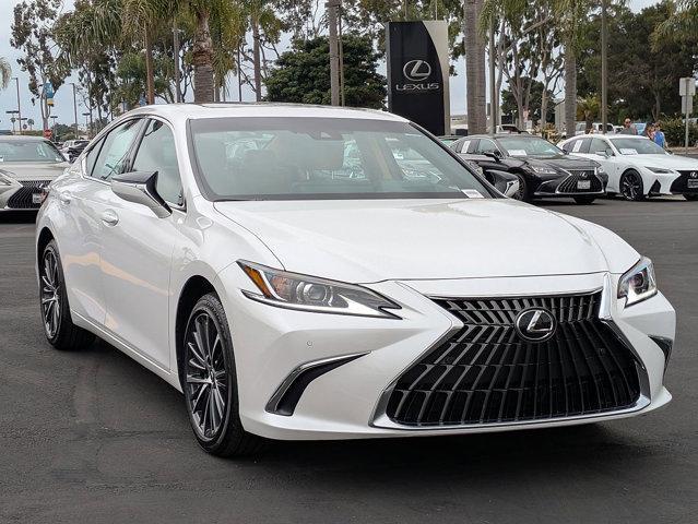 new 2025 Lexus ES 300h car, priced at $47,652