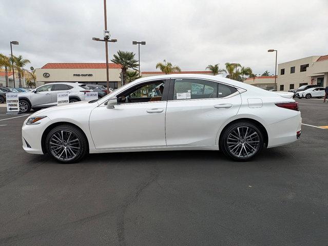 new 2025 Lexus ES 300h car, priced at $47,652