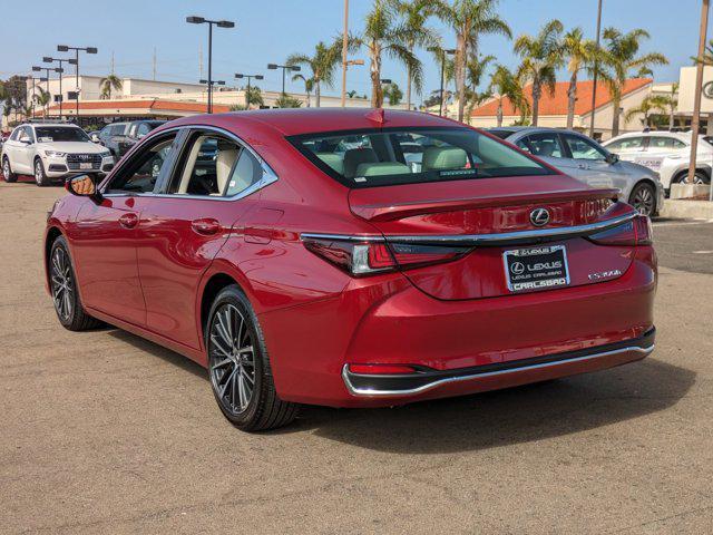 new 2025 Lexus ES 300h car, priced at $46,123