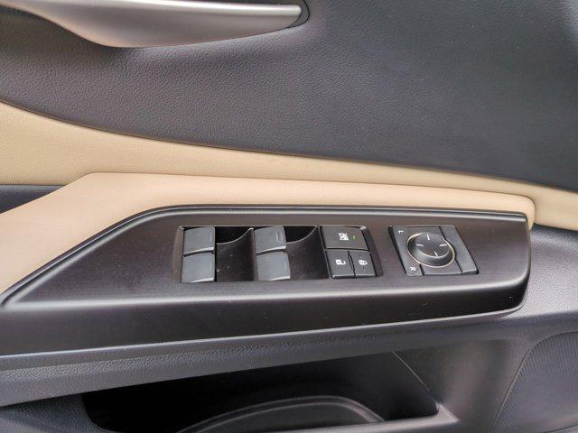 used 2019 Lexus ES 300h car, priced at $26,990
