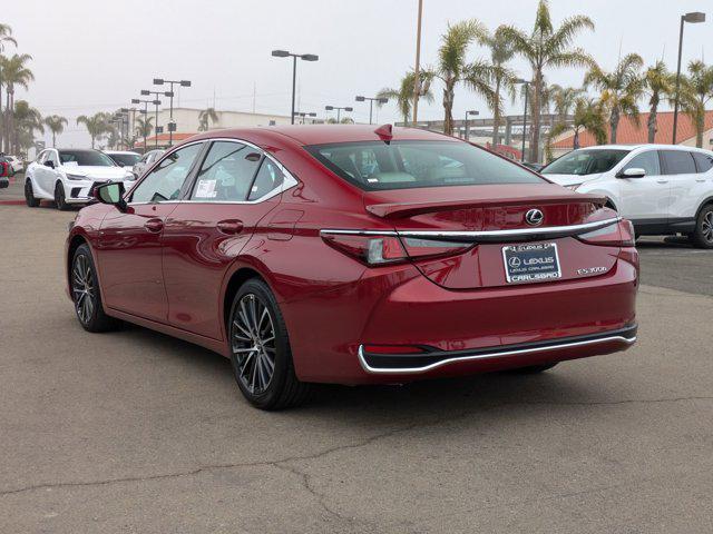 new 2025 Lexus ES 300h car, priced at $47,516