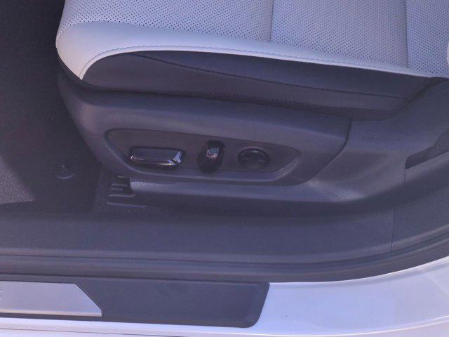 new 2025 Lexus ES 350 car, priced at $45,034