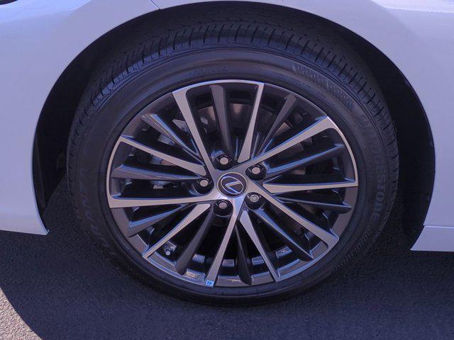 new 2025 Lexus ES 350 car, priced at $45,298