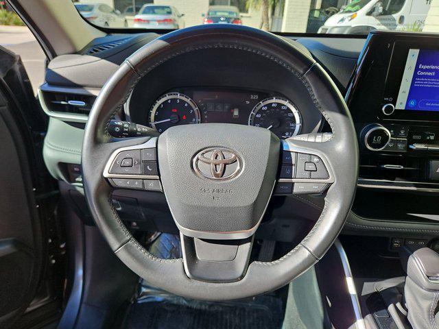used 2024 Toyota Highlander car, priced at $30,389