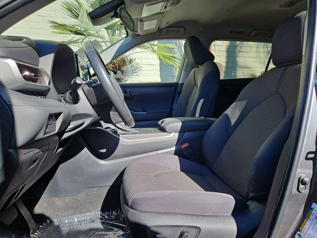 used 2024 Toyota Highlander car, priced at $30,389