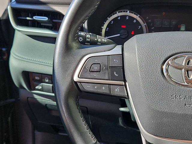 used 2024 Toyota Highlander car, priced at $30,389