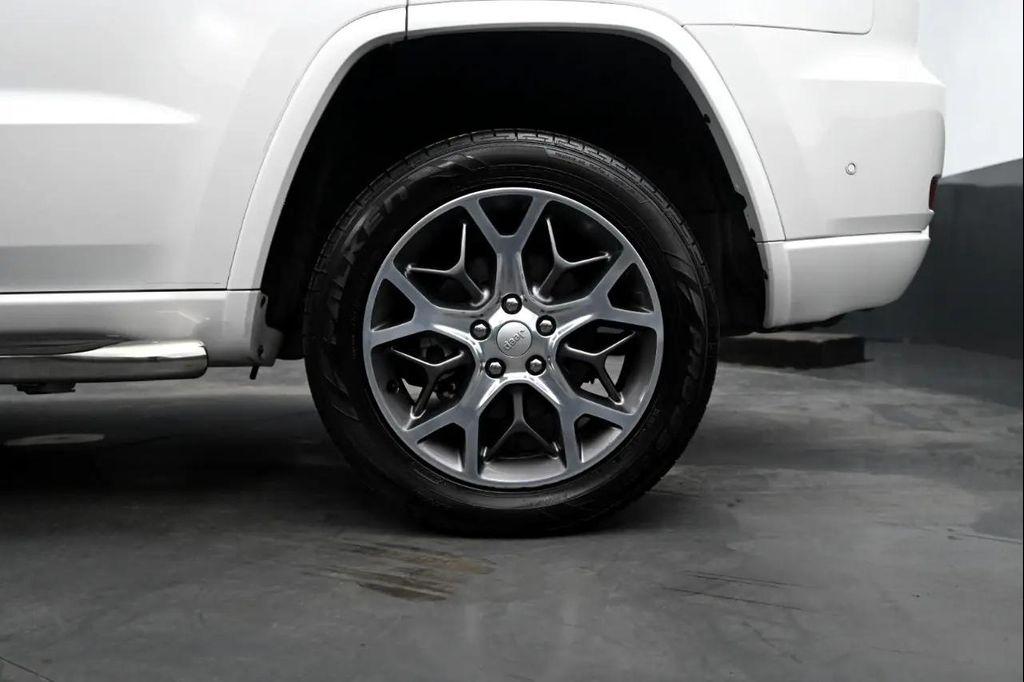 used 2021 Jeep Grand Cherokee car, priced at $22,995