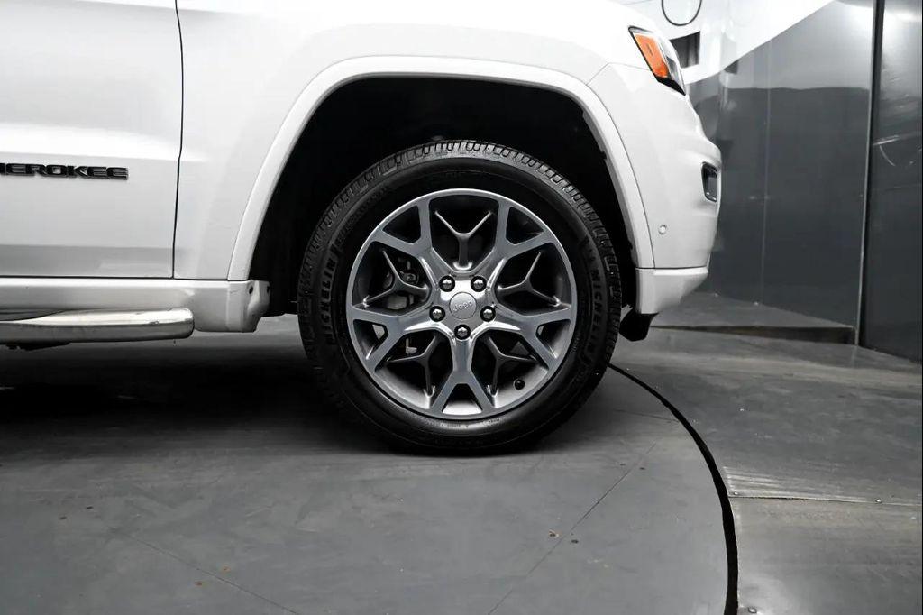 used 2021 Jeep Grand Cherokee car, priced at $22,995