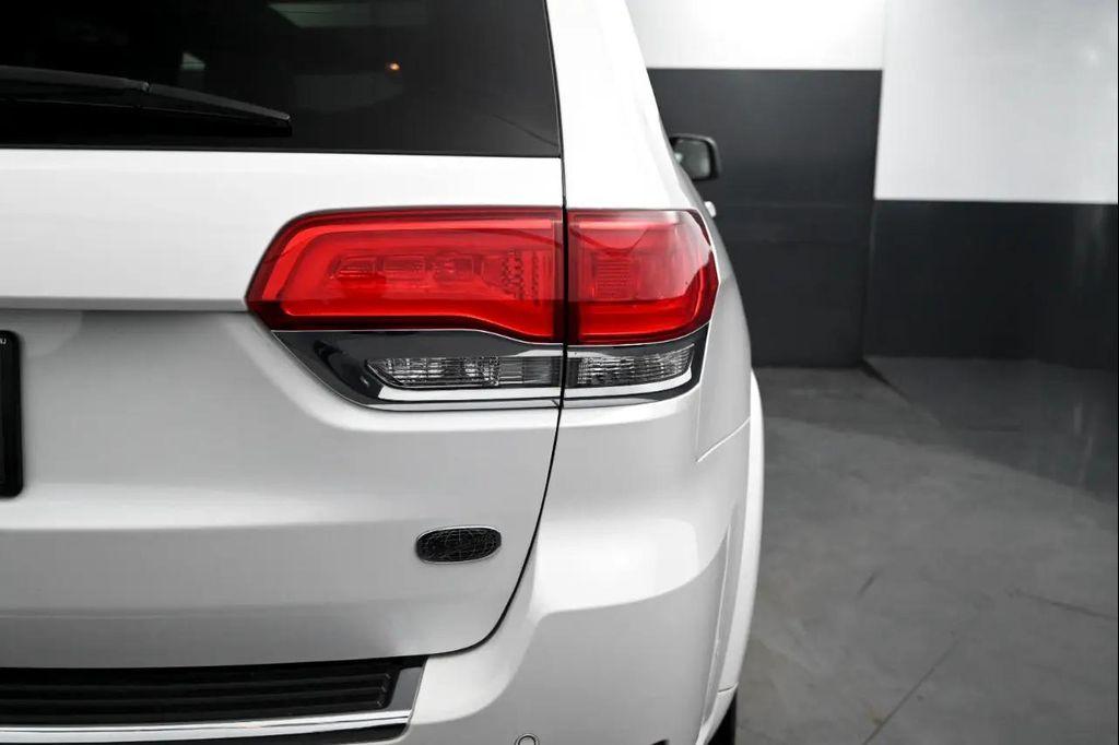 used 2021 Jeep Grand Cherokee car, priced at $22,995